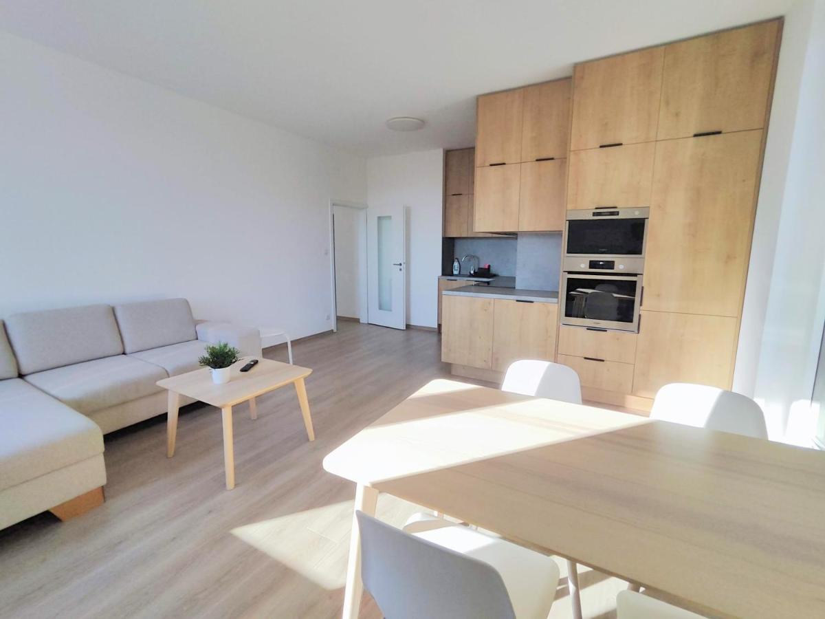 Schanz - Quietly Oriented - Private Parking - Balcony Bratislava Exterior foto