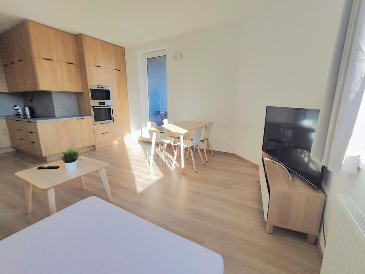 Schanz - Quietly Oriented - Private Parking - Balcony Bratislava Exterior foto